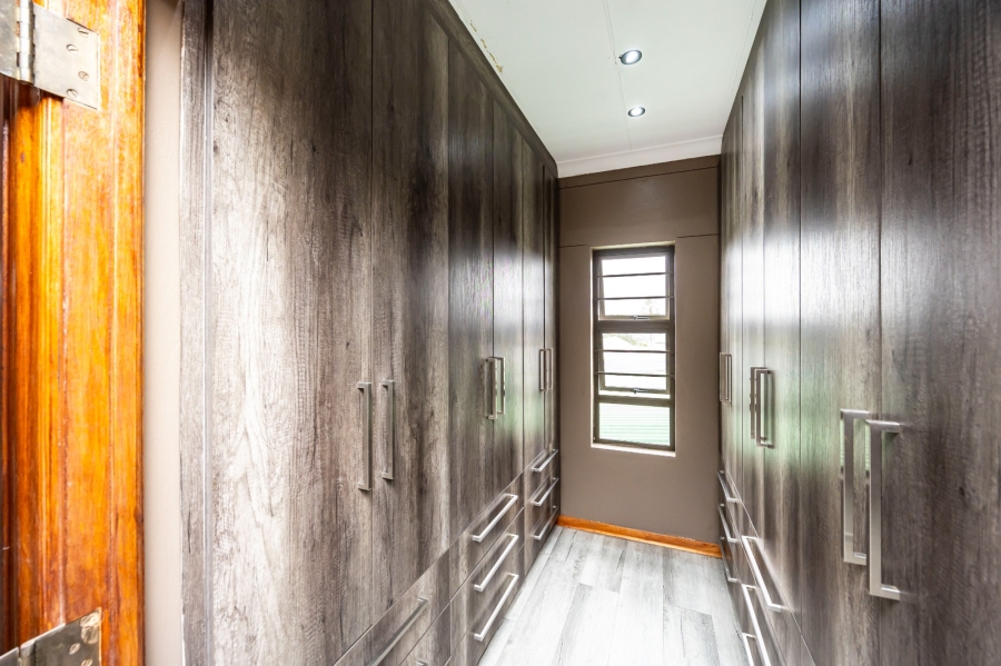 4 Bedroom Property for Sale in Baysville Eastern Cape